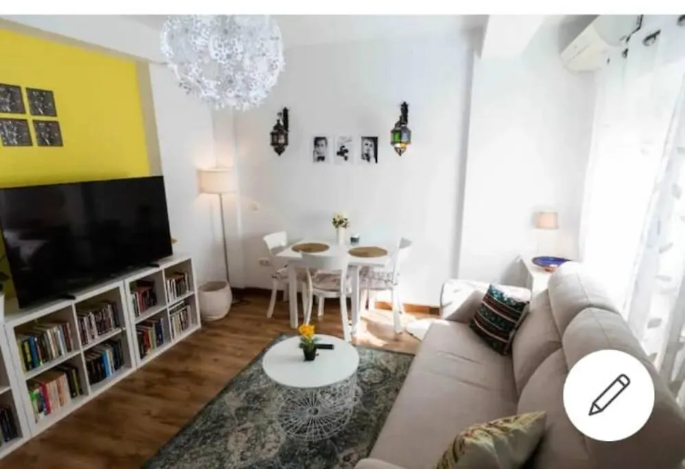 Bright 2 Bedroom Apartment Malaga 0*,