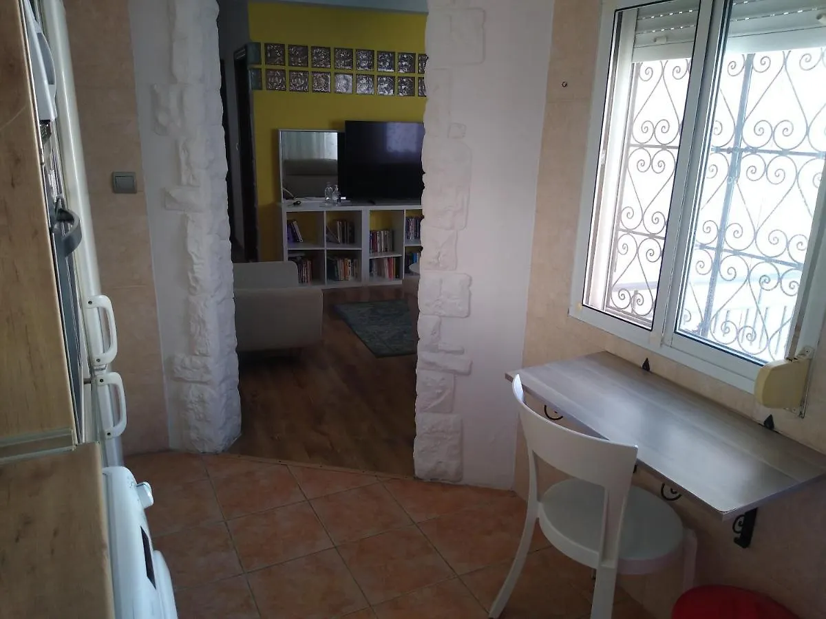 Bright 2 Bedroom Apartment Malaga